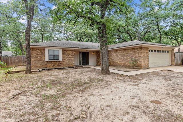 2109 Dartmouth Drive, Arlington, TX 76015