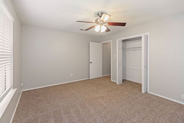 2109 Dartmouth Drive, Arlington, TX 76015