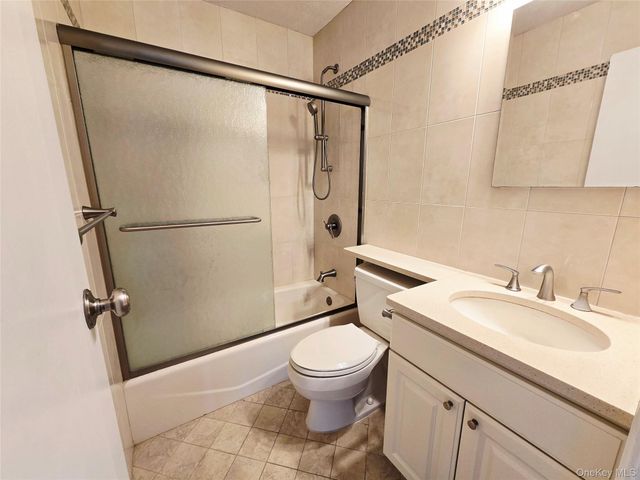 142 Main Street 3D, Mineola, NY 11501