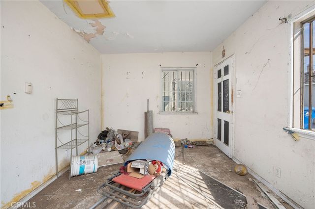 2104 E 113th, Los Angeles, CA 90059