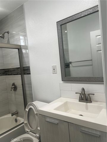 2104 E 113th, Los Angeles, CA 90059