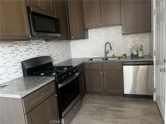 2104 E 113th, Los Angeles, CA 90059