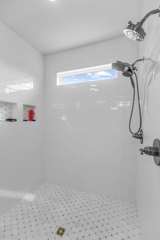 527 Sasser Rd, Dothan, AL 36305