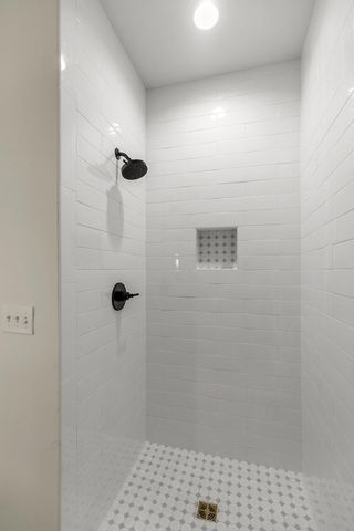 527 Sasser Rd, Dothan, AL 36305