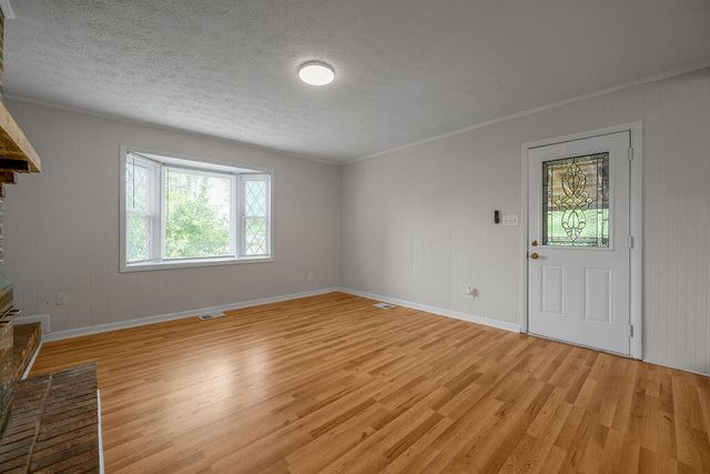 326 Wilson Downing Road, Lexington, KY 40517