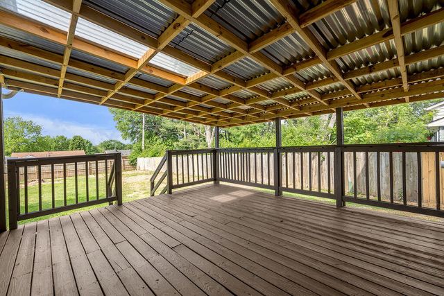 326 Wilson Downing Road, Lexington, KY 40517