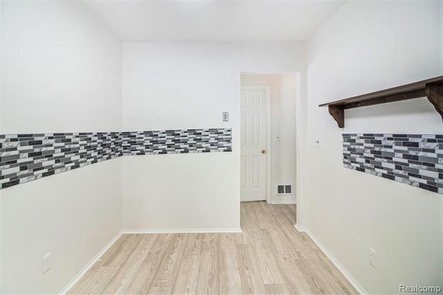 19688 Raleigh Circle, Southfield, MI 48076