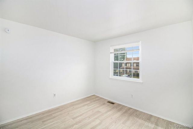 19688 Raleigh Circle, Southfield, MI 48076