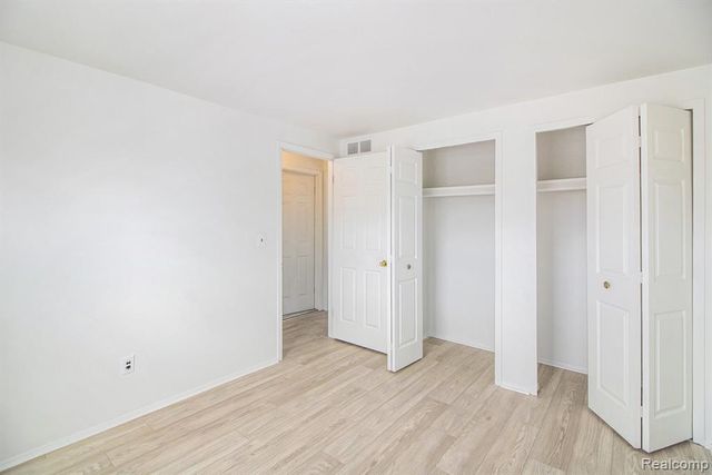 19688 Raleigh Circle, Southfield, MI 48076