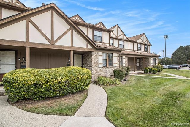 19688 Raleigh Circle, Southfield, MI 48076