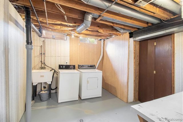 19688 Raleigh Circle, Southfield, MI 48076