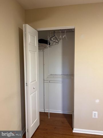 8638 WOODVIEW DR, Springfield, VA 22153