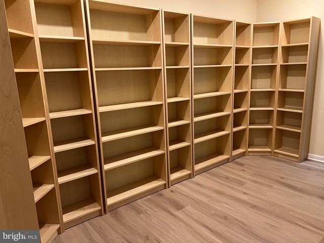 8638 WOODVIEW DR, Springfield, VA 22153