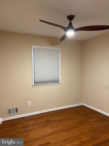 8638 WOODVIEW DR, Springfield, VA 22153