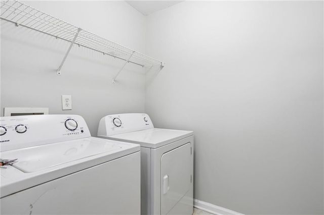 2879 Two Lake Circle, Atlanta, GA 30349