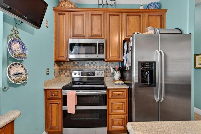 901 SHAGOS DRIVE, Apollo Beach, FL 33572