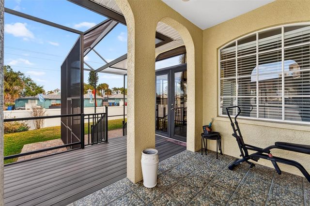 901 SHAGOS DRIVE, Apollo Beach, FL 33572