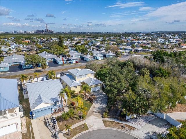 901 SHAGOS DRIVE, Apollo Beach, FL 33572