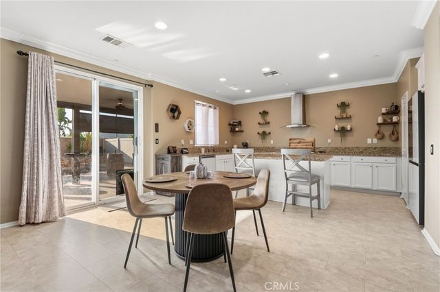 6577 Coyote Trail Lane, Eastvale, CA 92880
