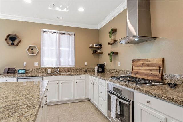 6577 Coyote Trail Lane, Eastvale, CA 92880