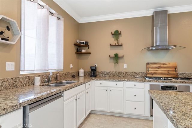 6577 Coyote Trail Lane, Eastvale, CA 92880