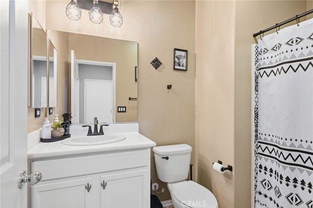 6577 Coyote Trail Lane, Eastvale, CA 92880