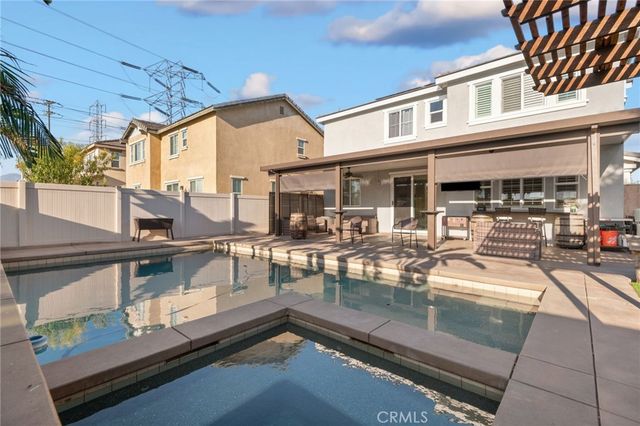 6577 Coyote Trail Lane, Eastvale, CA 92880