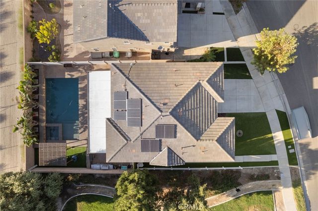 6577 Coyote Trail Lane, Eastvale, CA 92880