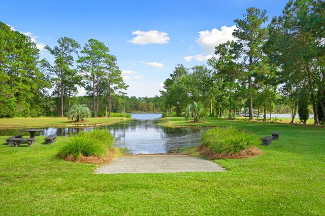 1554 Pinopolis Road, Moncks Corner, SC 29461