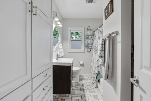 805 Finch Avenue, Mckinney, TX 75069