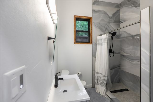 805 Finch Avenue, Mckinney, TX 75069