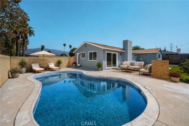 5724 N Galanto, Azusa, CA 91702