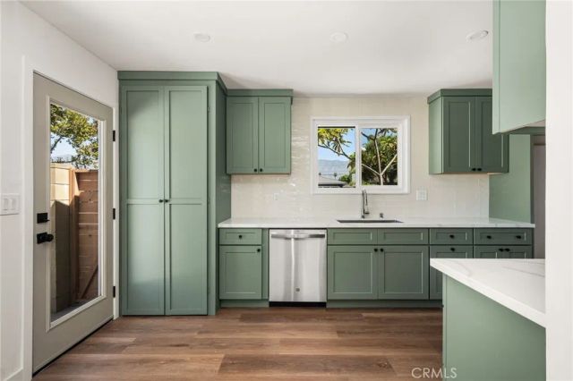 5724 N Galanto, Azusa, CA 91702