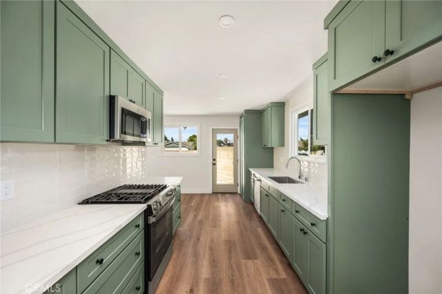 5724 N Galanto, Azusa, CA 91702