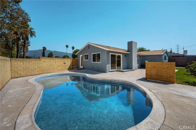 5724 N Galanto, Azusa, CA 91702
