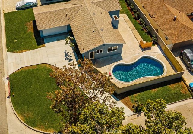 5724 N Galanto, Azusa, CA 91702