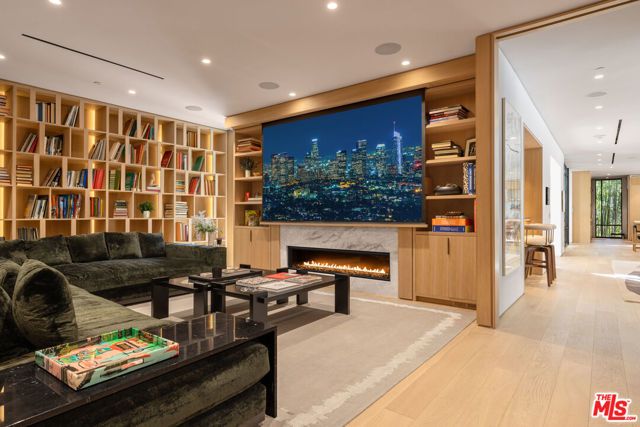 9509 Heather Road, Beverly Hills, CA 90210