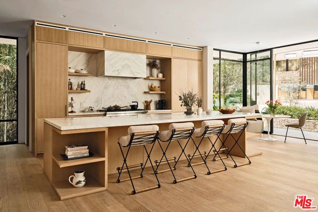 9509 Heather Road, Beverly Hills, CA 90210