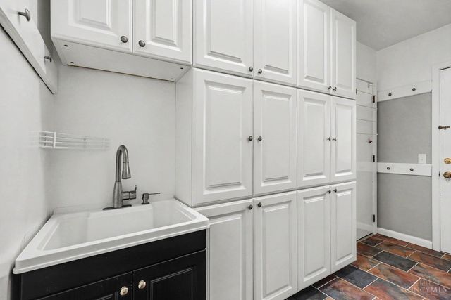 1992 Gainsborough Lane, Anderson Twp, OH 45230