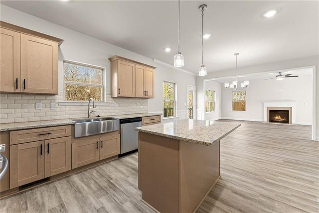 662 Forest Way, Cornelia, GA 30531