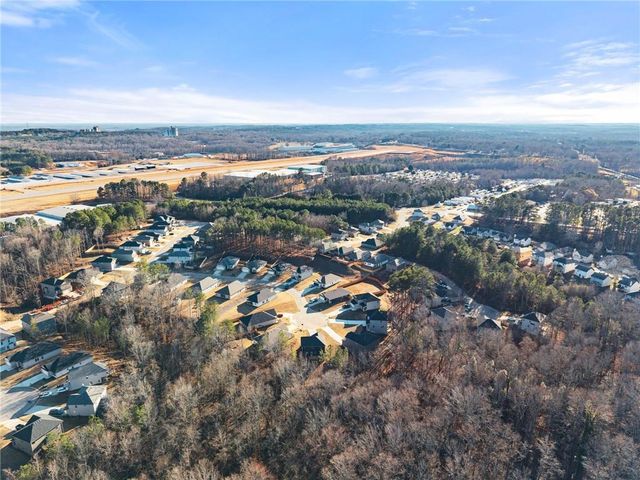 662 Forest Way, Cornelia, GA 30531