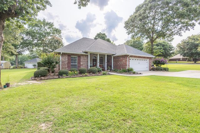 444 Beaver Lake Rd., Purvis, MS 39475