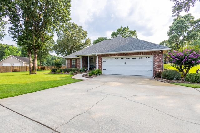 444 Beaver Lake Rd., Purvis, MS 39475