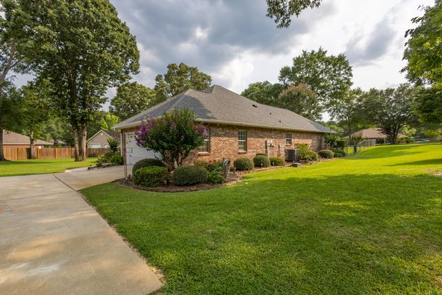 444 Beaver Lake Rd., Purvis, MS 39475