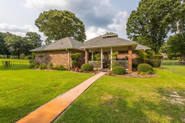 444 Beaver Lake Rd., Purvis, MS 39475