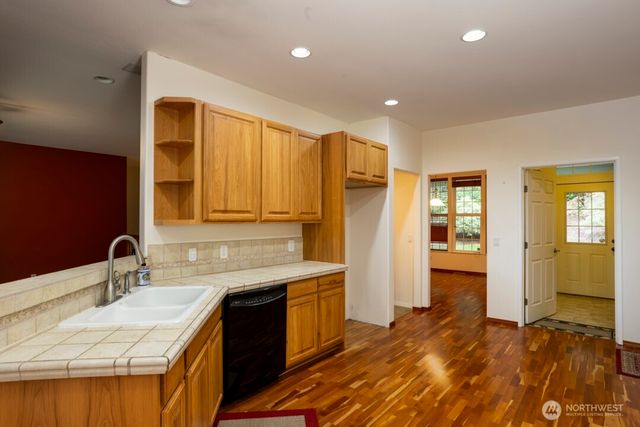 17625 Chummit Lane NE, Suquamish, WA 98392