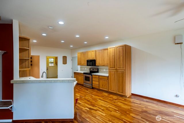 17625 Chummit Lane NE, Suquamish, WA 98392