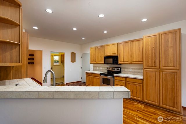 17625 Chummit Lane NE, Suquamish, WA 98392