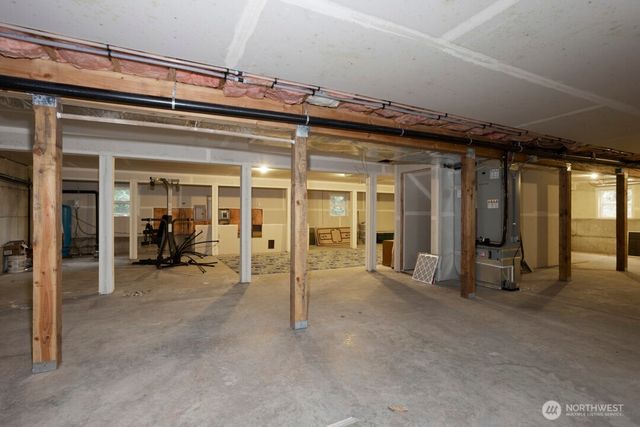 17625 Chummit Lane NE, Suquamish, WA 98392