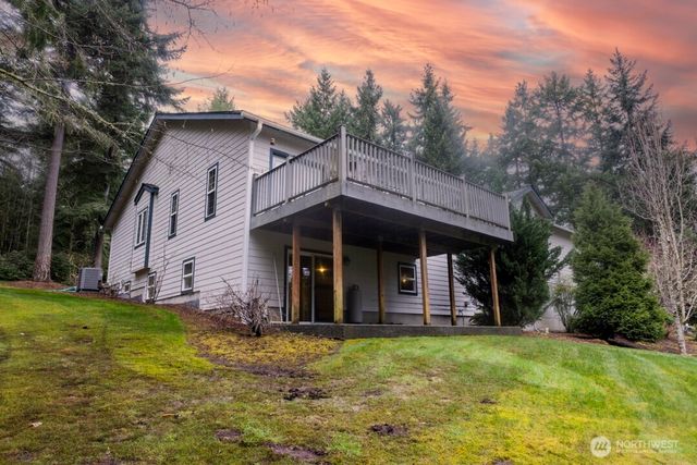 17625 Chummit Lane NE, Suquamish, WA 98392